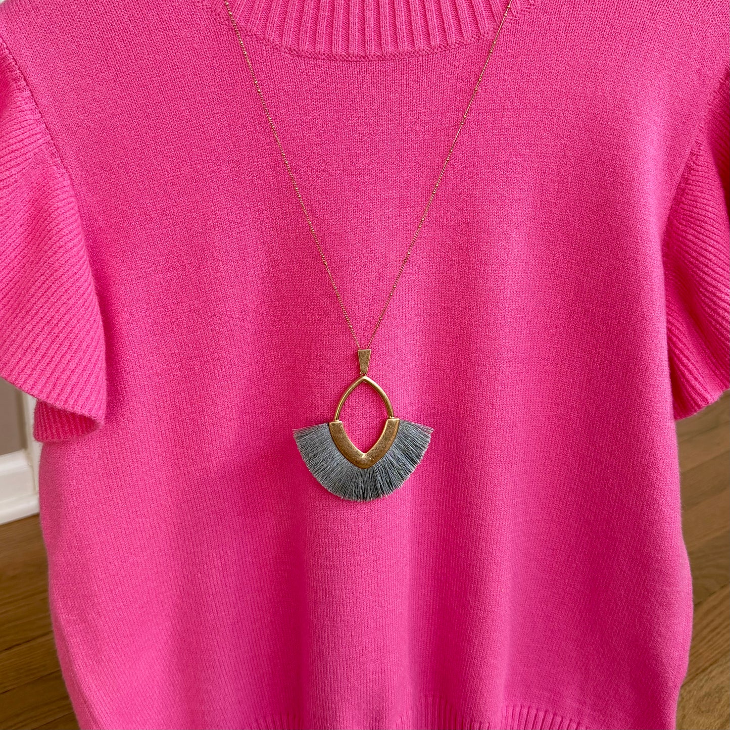 Cheap Frills Necklace (Grey)