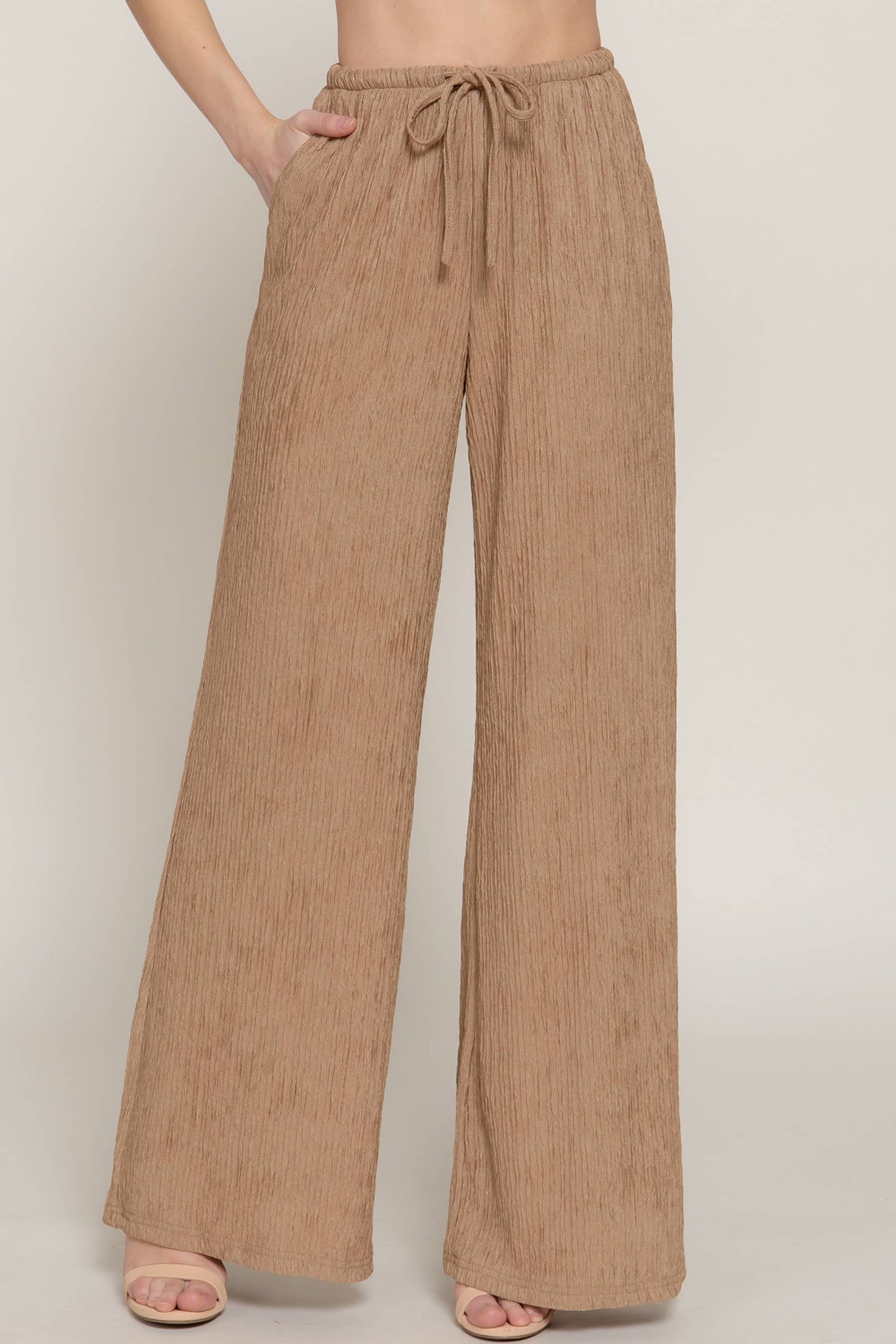 Crinkle Knit Drawstring Pants (Khaki)