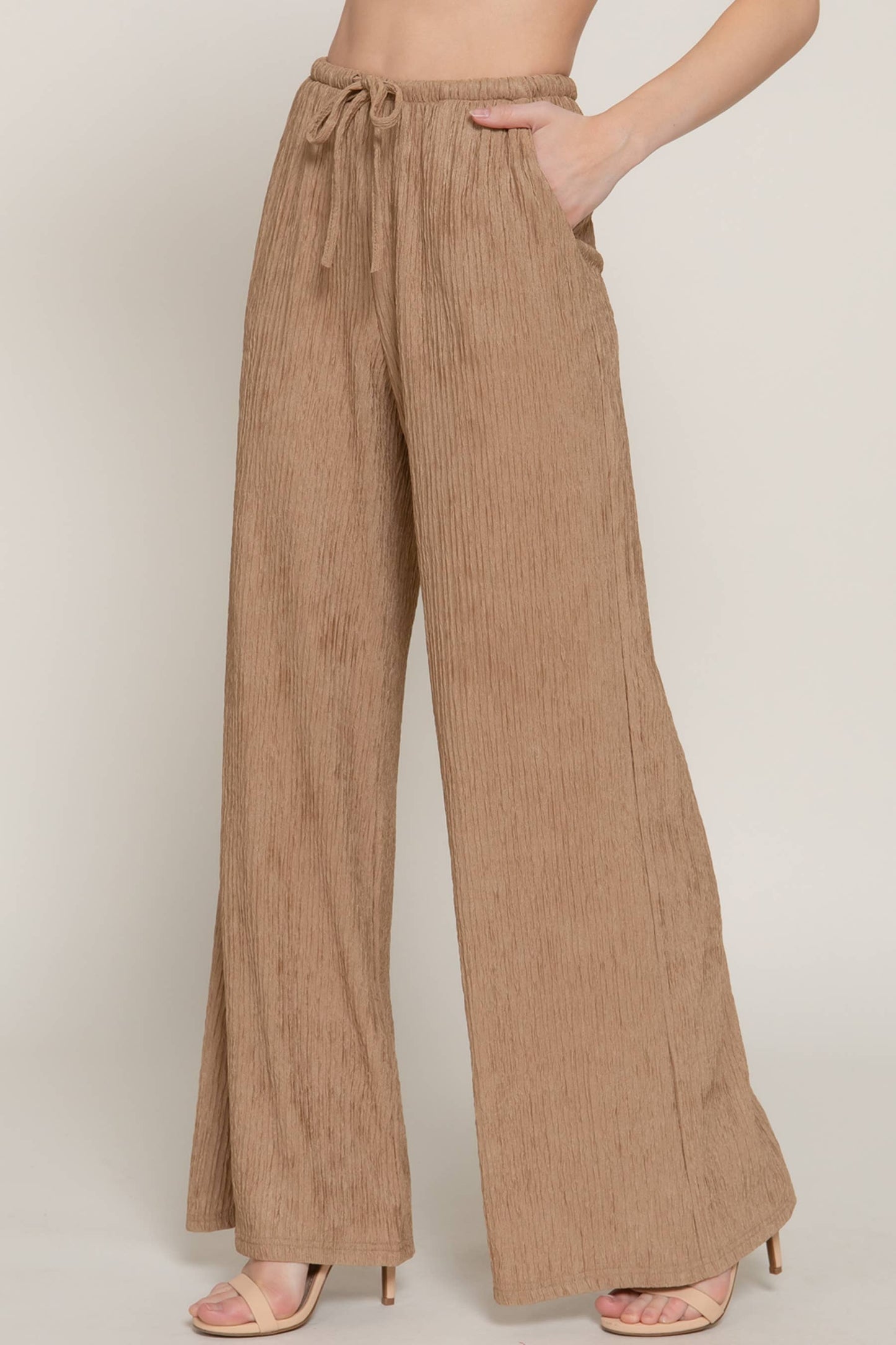 Crinkle Knit Drawstring Pants (Khaki)