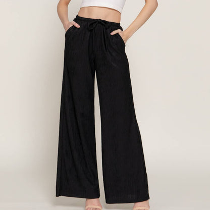 Crinkle Knit Drawstring Pants (Black)
