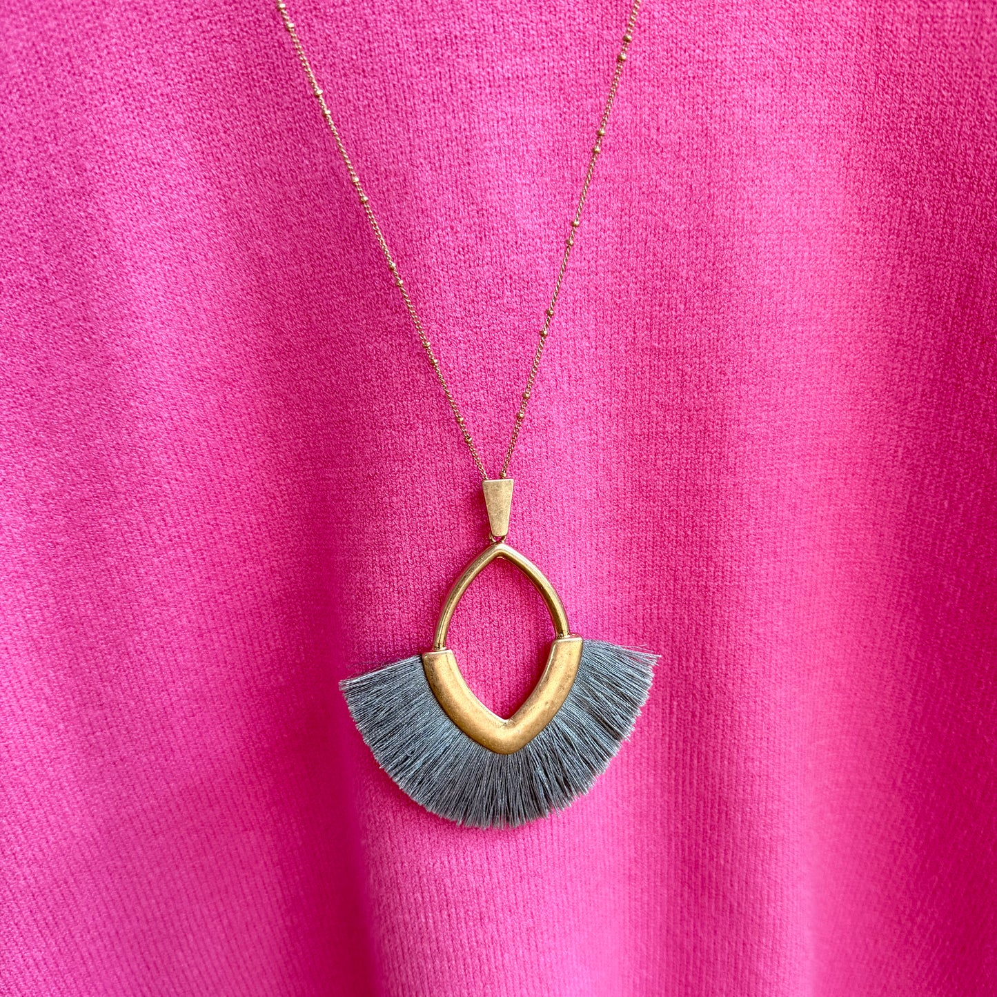 Cheap Frills Necklace (Grey)
