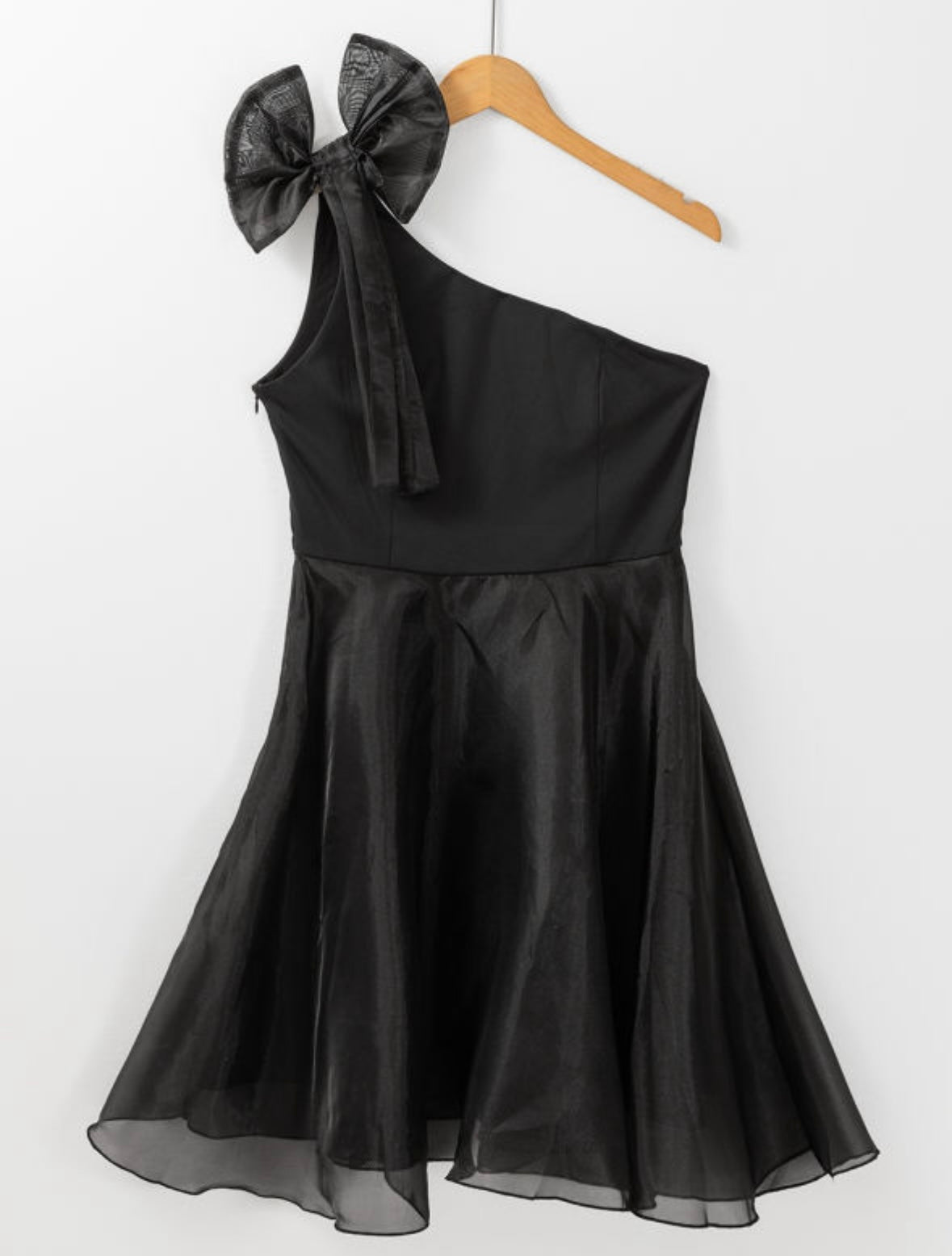 One-shoulder Bowtie Dress